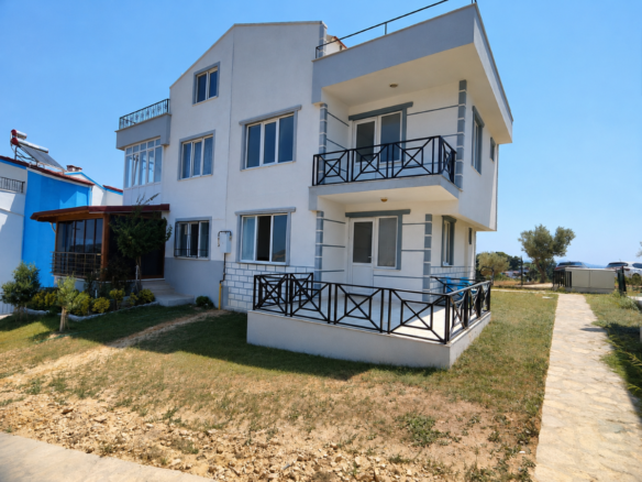 Pelitköy İçmeler satılık villa panoramik deniz manzarası